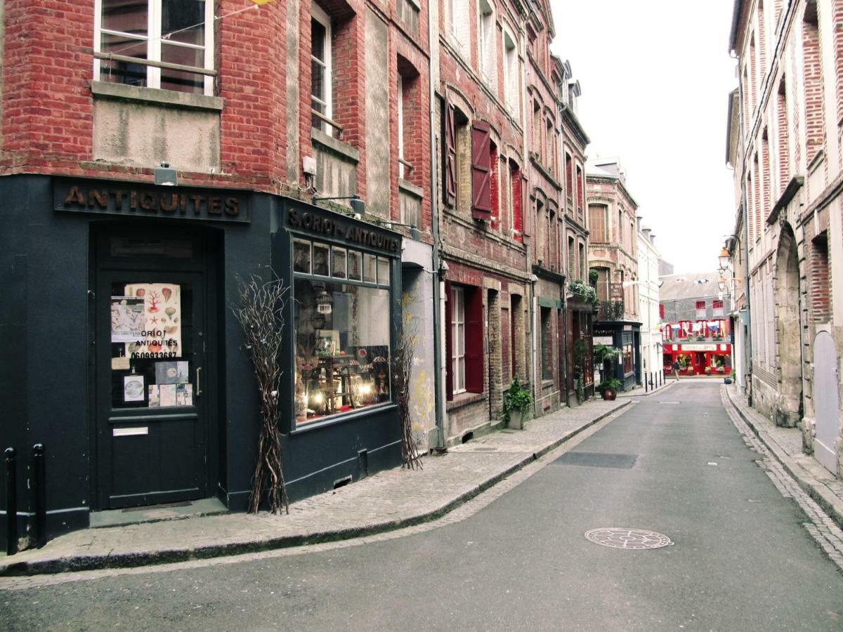 Au Coeur De La Ville Honfleur Bagian luar foto